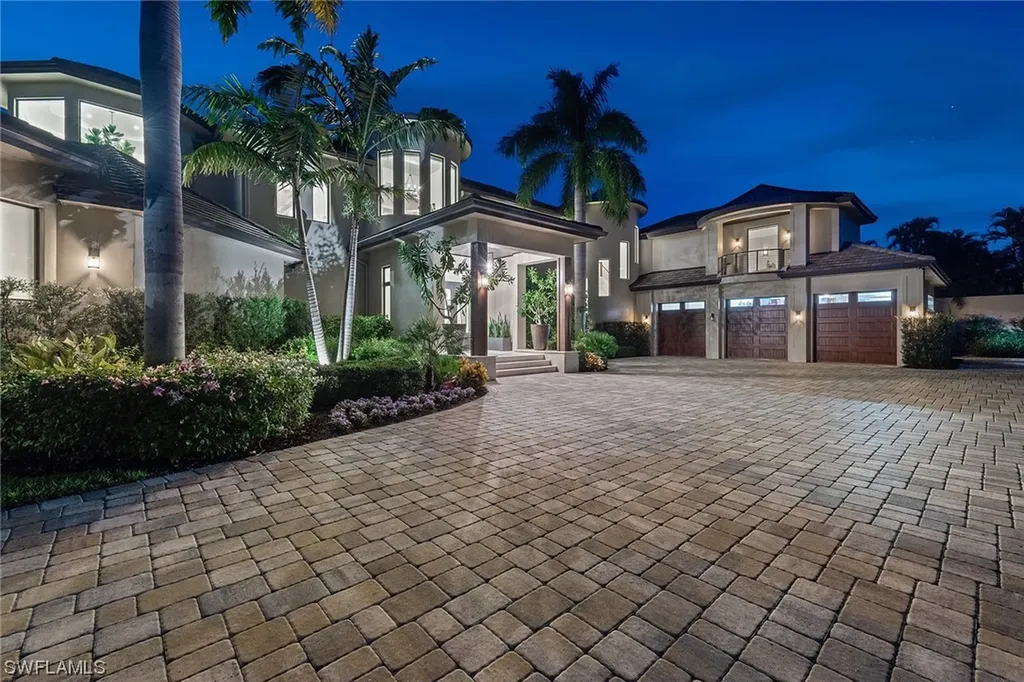 254 Ridge Drive Naples FL 34108
