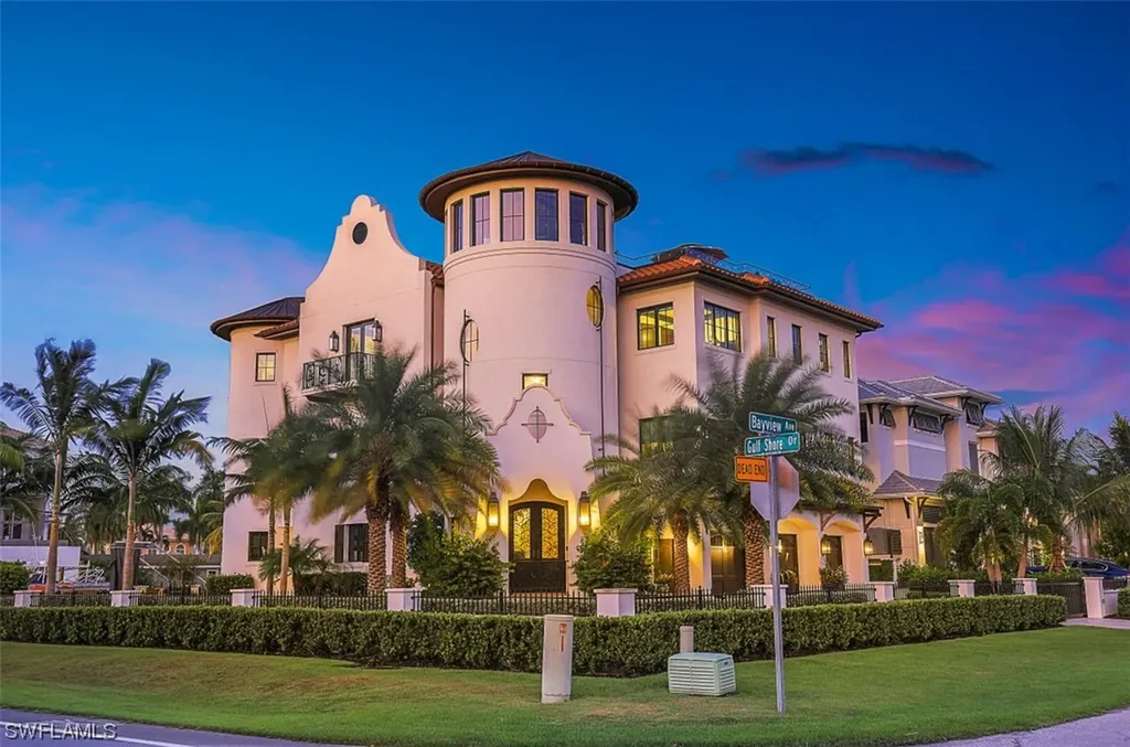 10080 Gulf Shore Drive Naples FL 34108