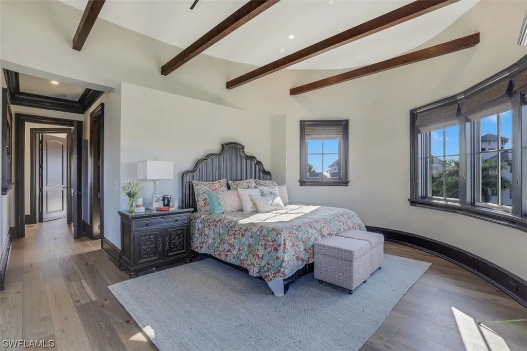 10080 Gulf Shore Drive Naples FL 34108