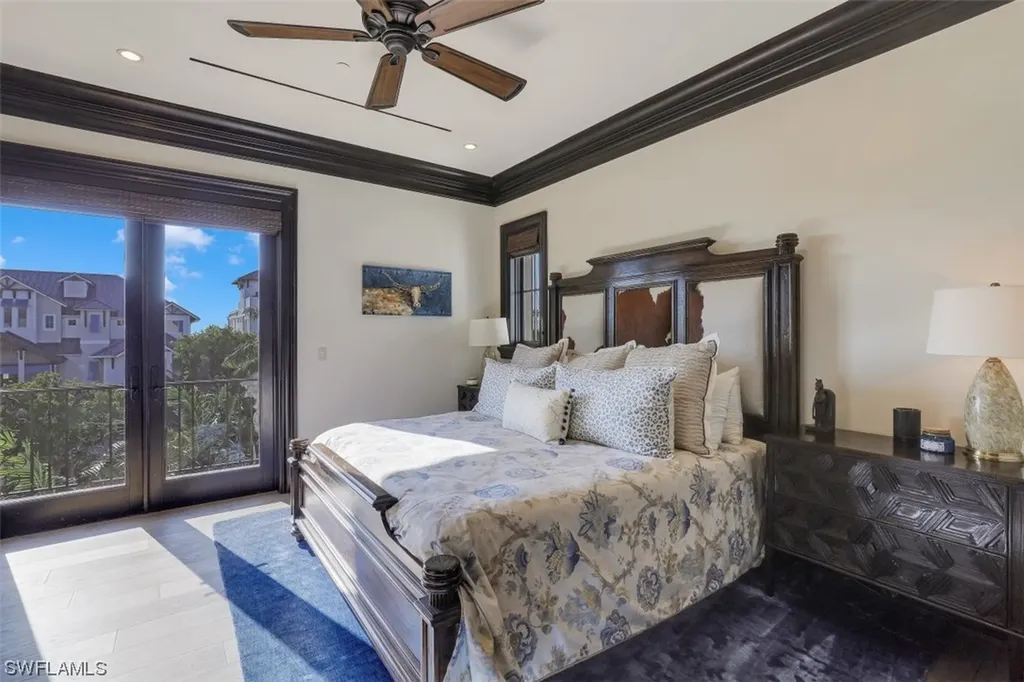 10080 Gulf Shore Drive Naples FL 34108