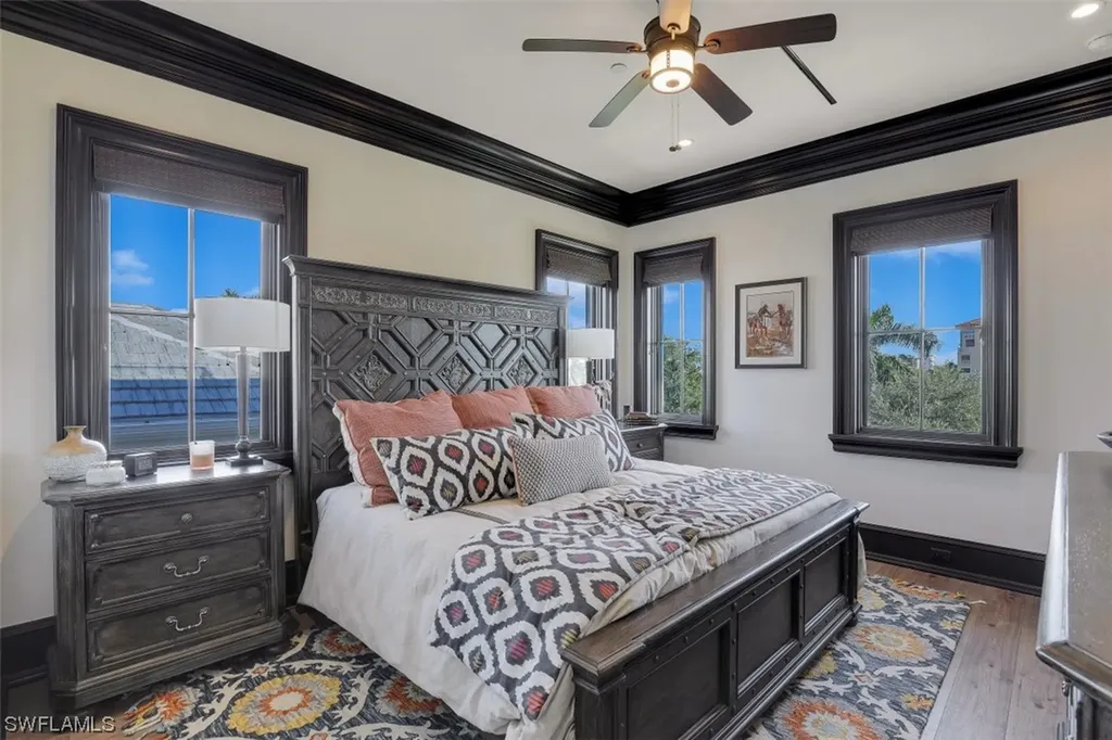 10080 Gulf Shore Drive Naples FL 34108