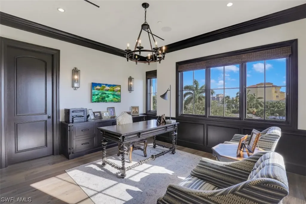 10080 Gulf Shore Drive Naples FL 34108