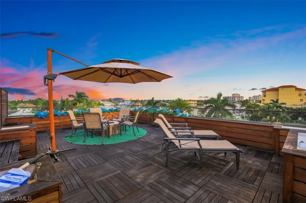 10080 Gulf Shore Drive Naples FL 34108