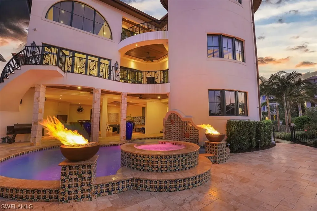 10080 Gulf Shore Drive Naples FL 34108