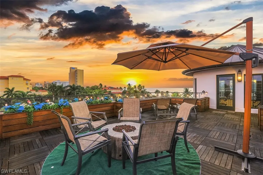10080 Gulf Shore Drive Naples FL 34108