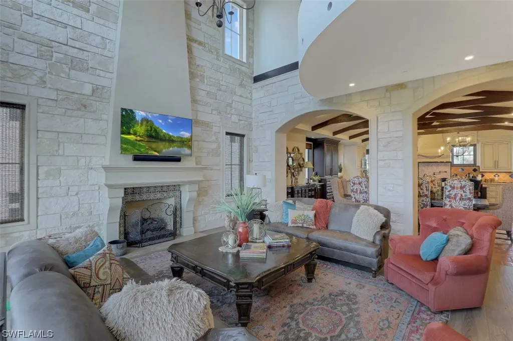 10080 Gulf Shore Drive Naples FL 34108