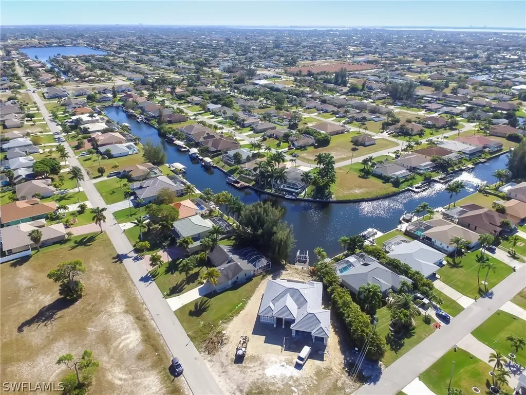 4305 SW 18th Place Cape Coral FL 33914