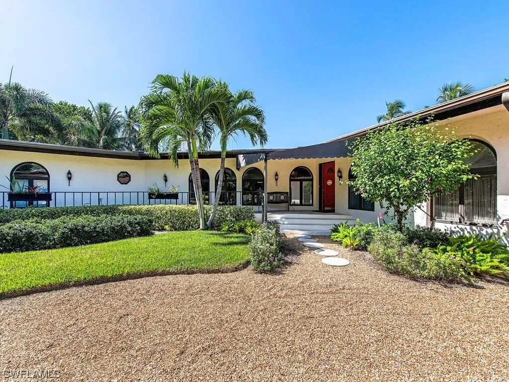 275 Gulf Shore Boulevard N Naples FL 34102