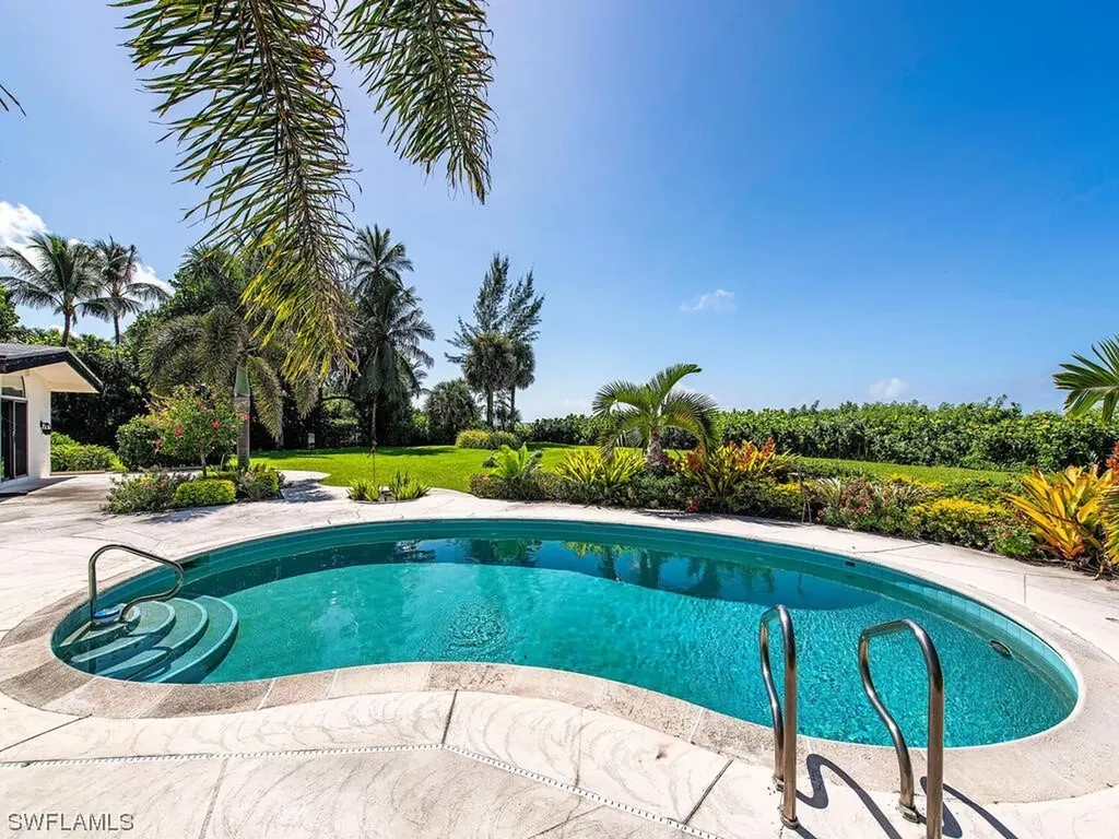 275 Gulf Shore Boulevard N Naples FL 34102