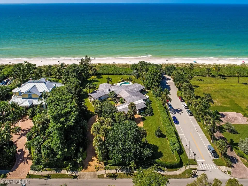 275 Gulf Shore Boulevard N Naples FL 34102