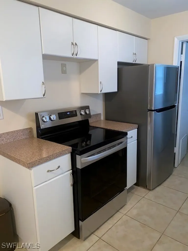 518 14th Street N Naples FL 34102