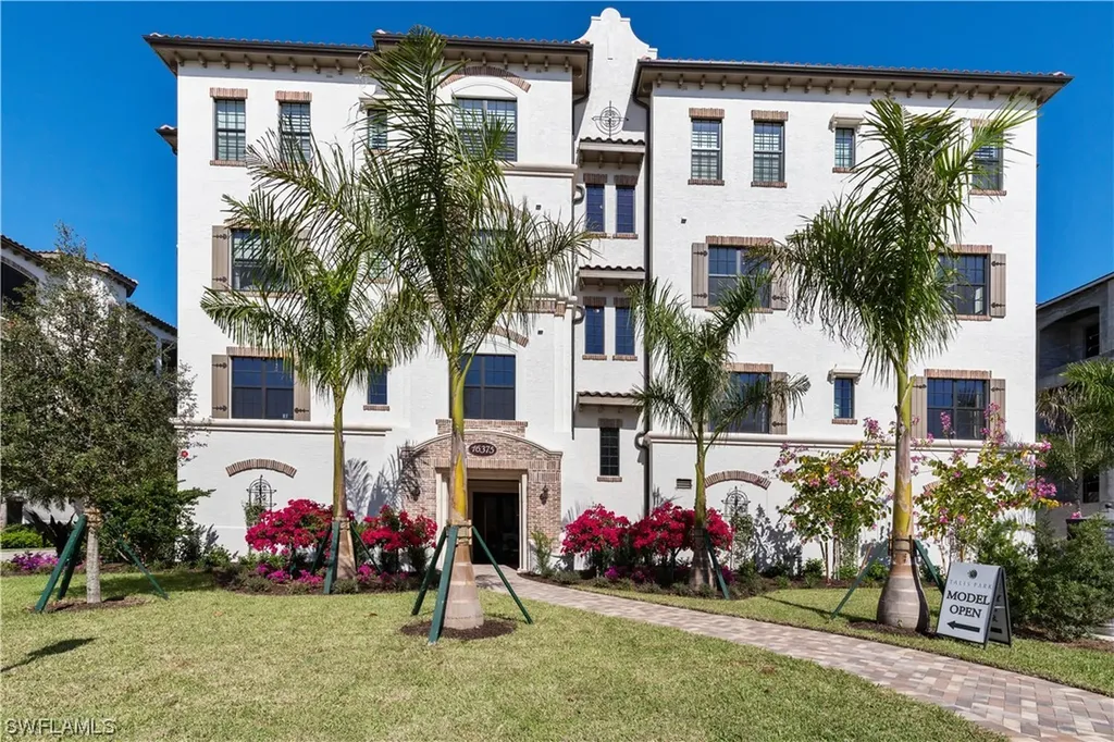 Naples FL, 16347 Viansa Way, Unit 12-101
