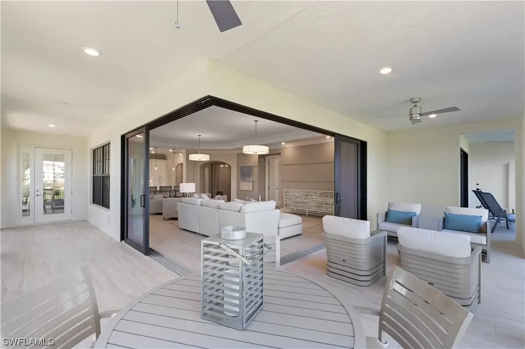 16347 Viansa Way Naples FL 34110