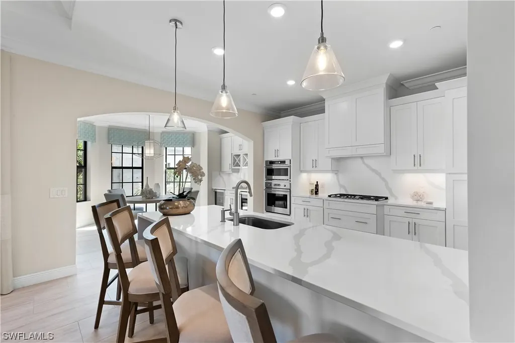 16347 Viansa Way Naples FL 34110