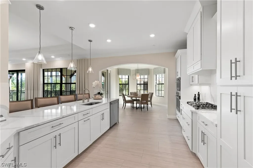 16347 Viansa Way Naples FL 34110