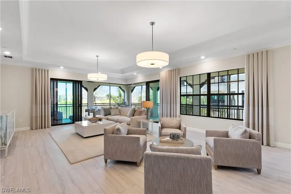 16347 Viansa Way Naples FL 34110