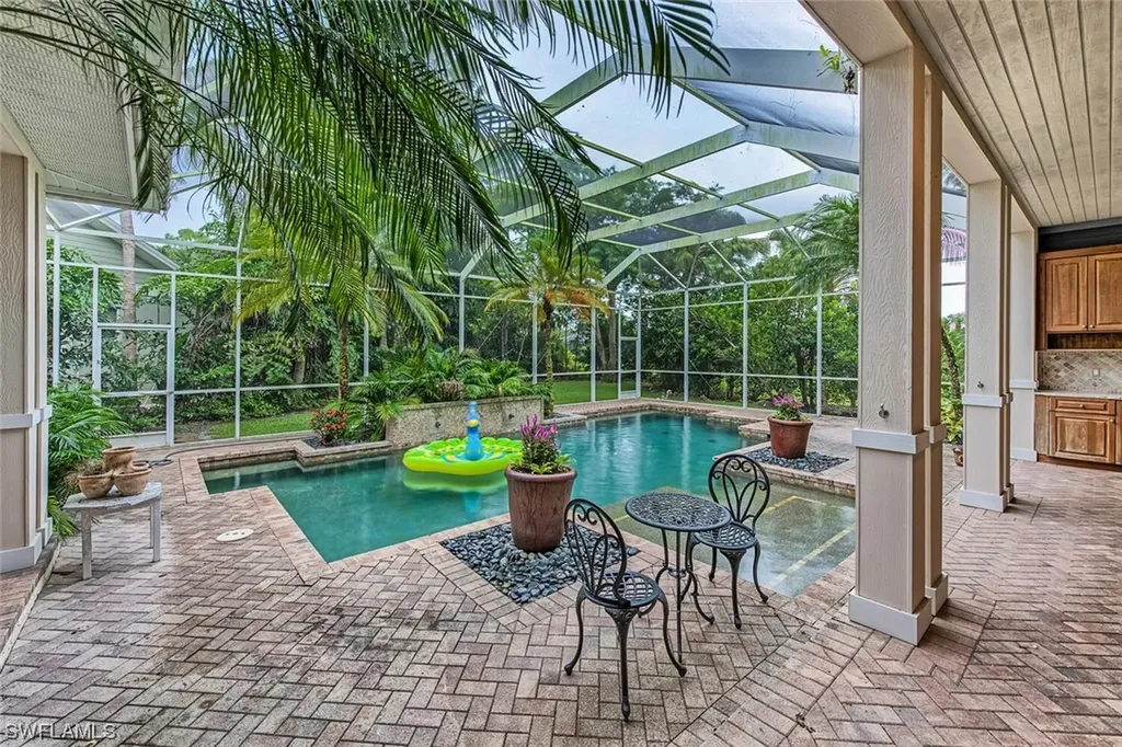 548 Carpenter Court Naples FL 34110