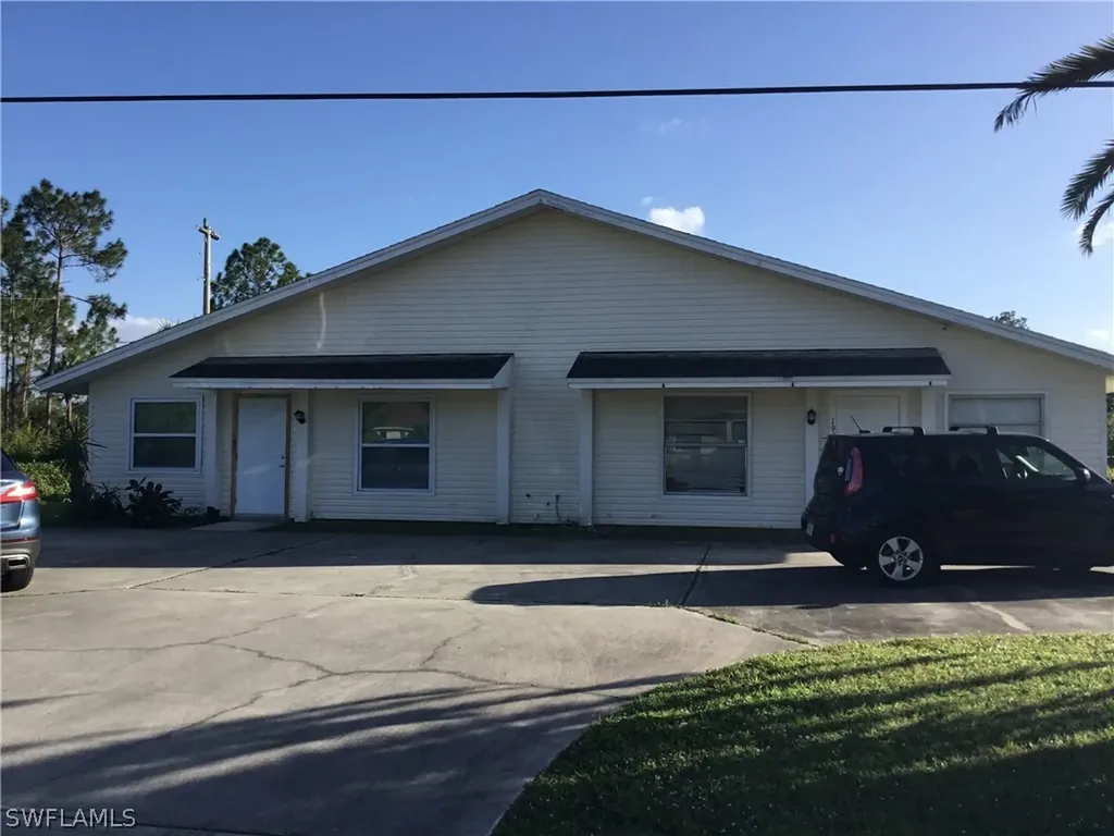 1940/1942 E 12th Street Lehigh Acres FL 33972
