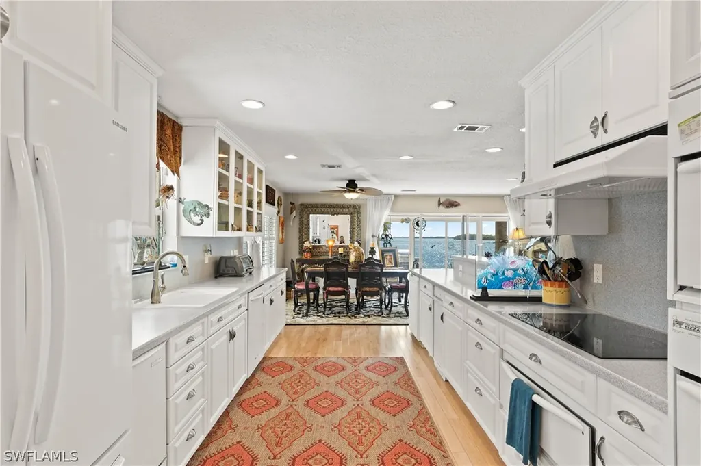 4741 Pine Island Road NW Matlacha FL 33993