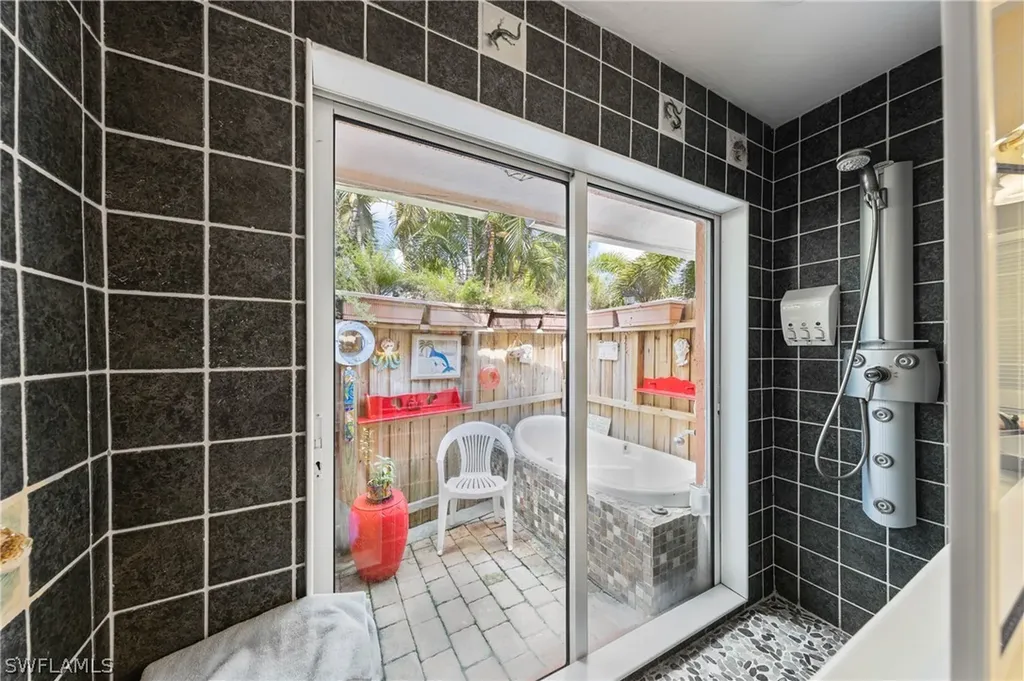 4741 Pine Island Road NW Matlacha FL 33993