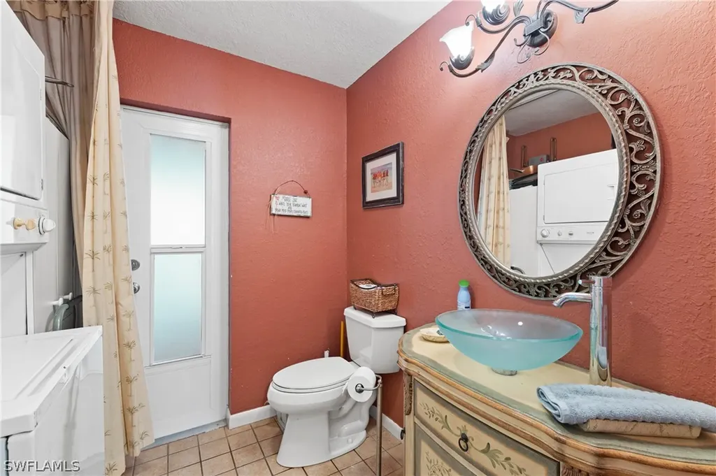 4741 Pine Island Road NW Matlacha FL 33993