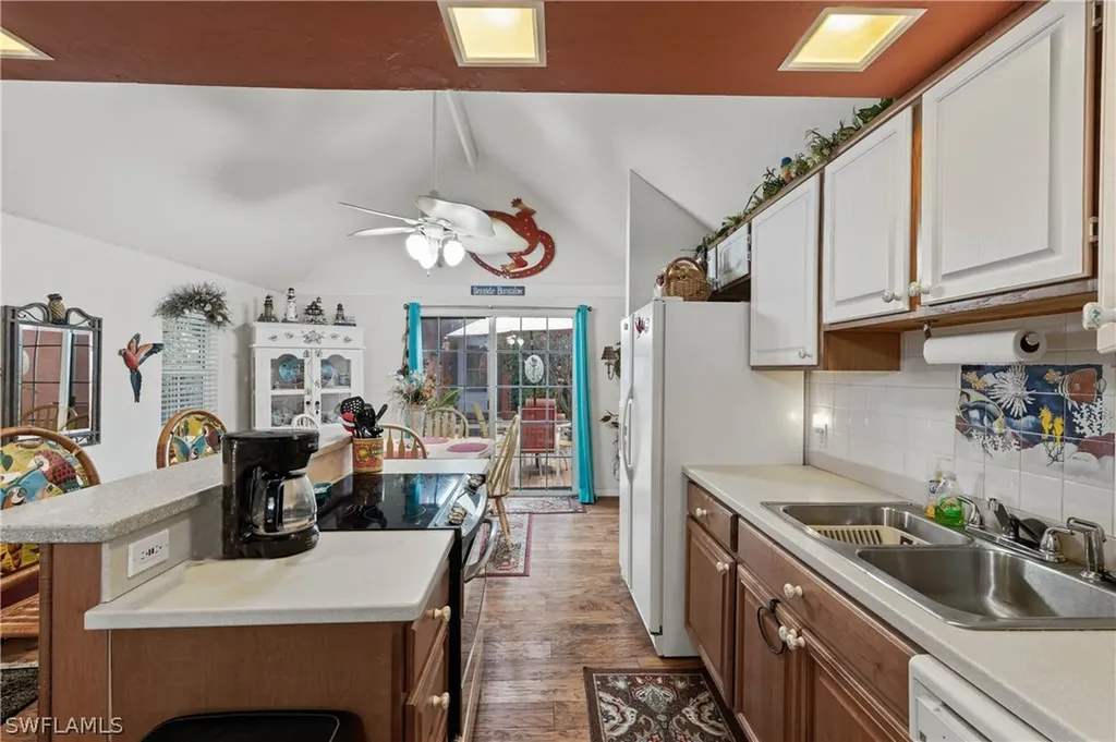 4741 Pine Island Road NW Matlacha FL 33993