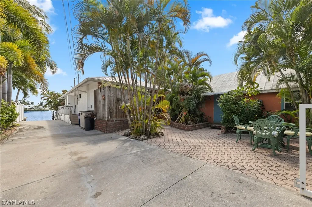4741 Pine Island Road NW Matlacha FL 33993