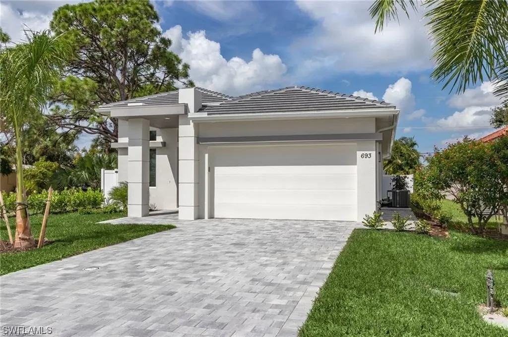 34 6th Street Bonita Springs FL 34134