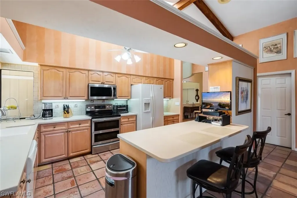 805 Bentwood Drive Naples FL 34108