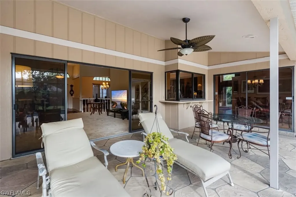 805 Bentwood Drive Naples FL 34108