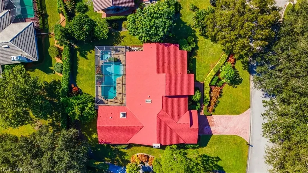 805 Bentwood Drive Naples FL 34108