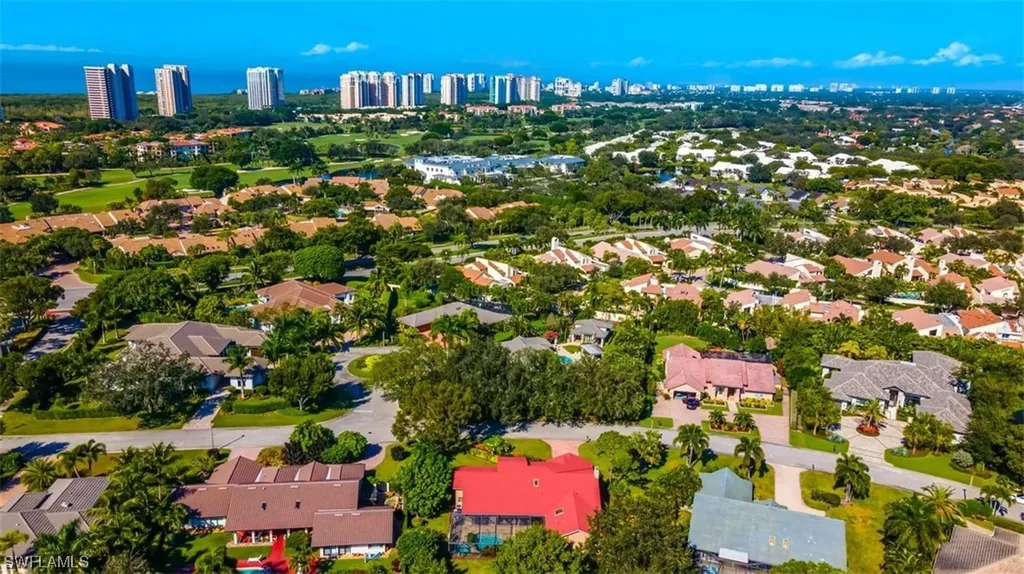 805 Bentwood Drive Naples FL 34108
