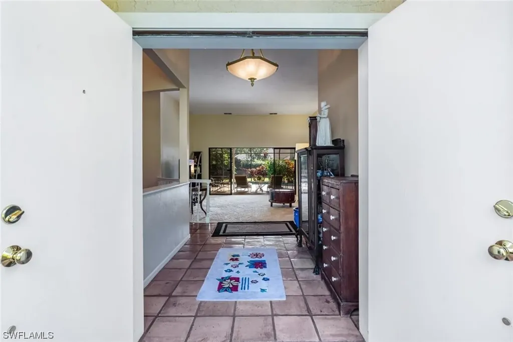 805 Bentwood Drive Naples FL 34108