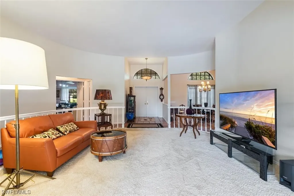 805 Bentwood Drive Naples FL 34108