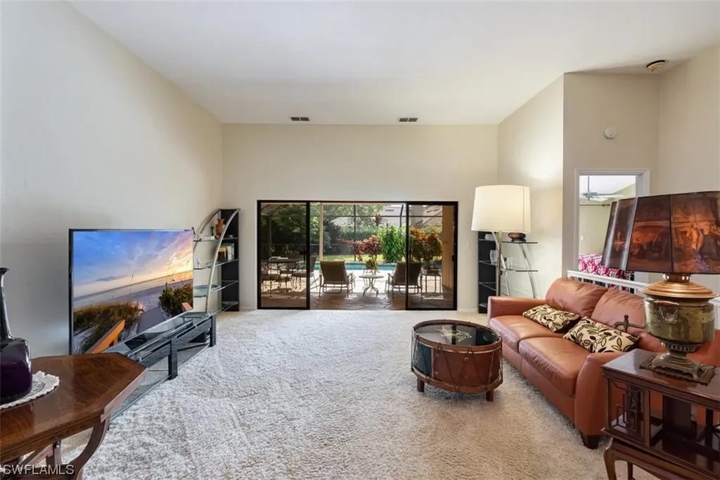 805 Bentwood Drive Naples FL 34108