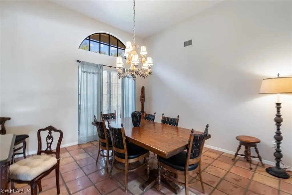 805 Bentwood Drive Naples FL 34108