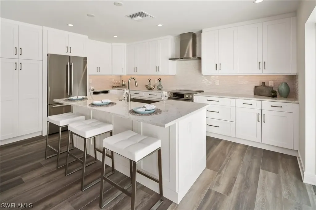4834 West Boulevard Naples FL 34103