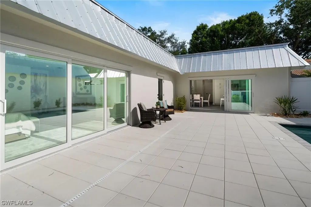 4834 West Boulevard Naples FL 34103