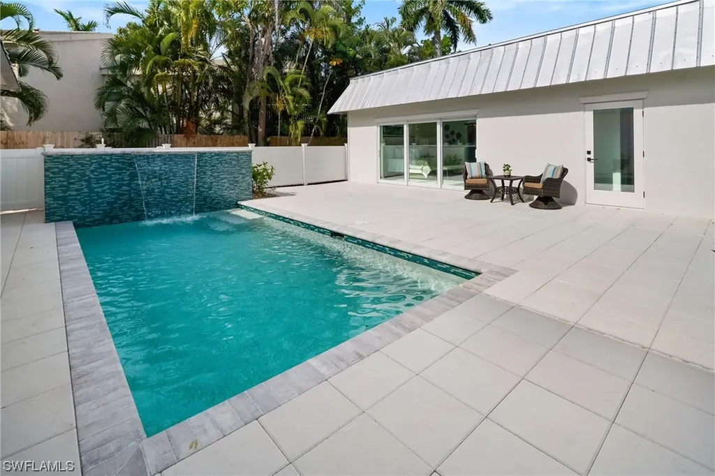 4834 West Boulevard Naples FL 34103