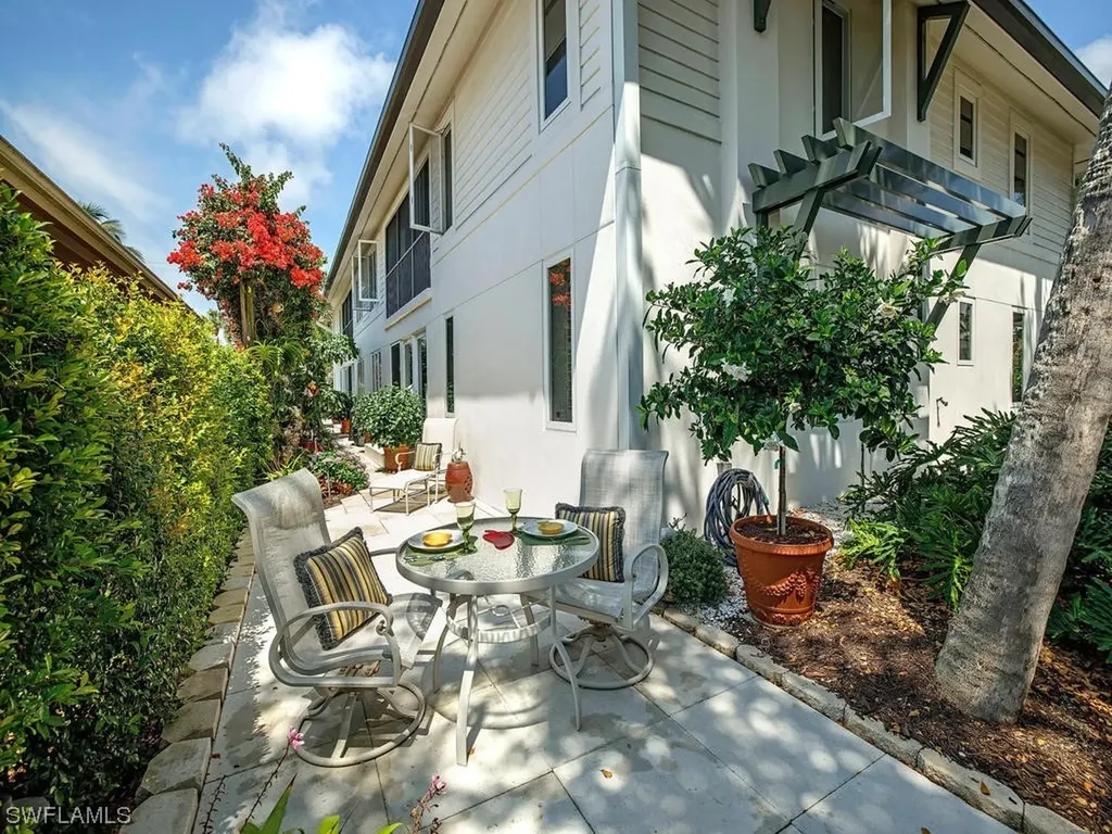 265 5th Avenue S Naples FL 34102
