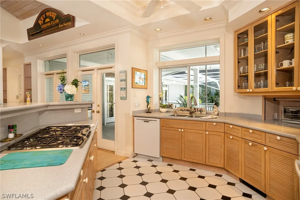 1349 Bay Drive Sanibel FL 33957
