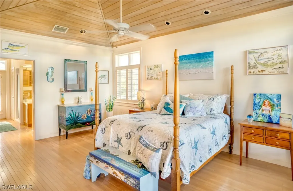 1349 Bay Drive Sanibel FL 33957