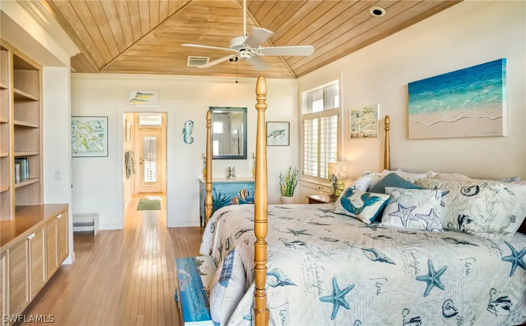 1349 Bay Drive Sanibel FL 33957
