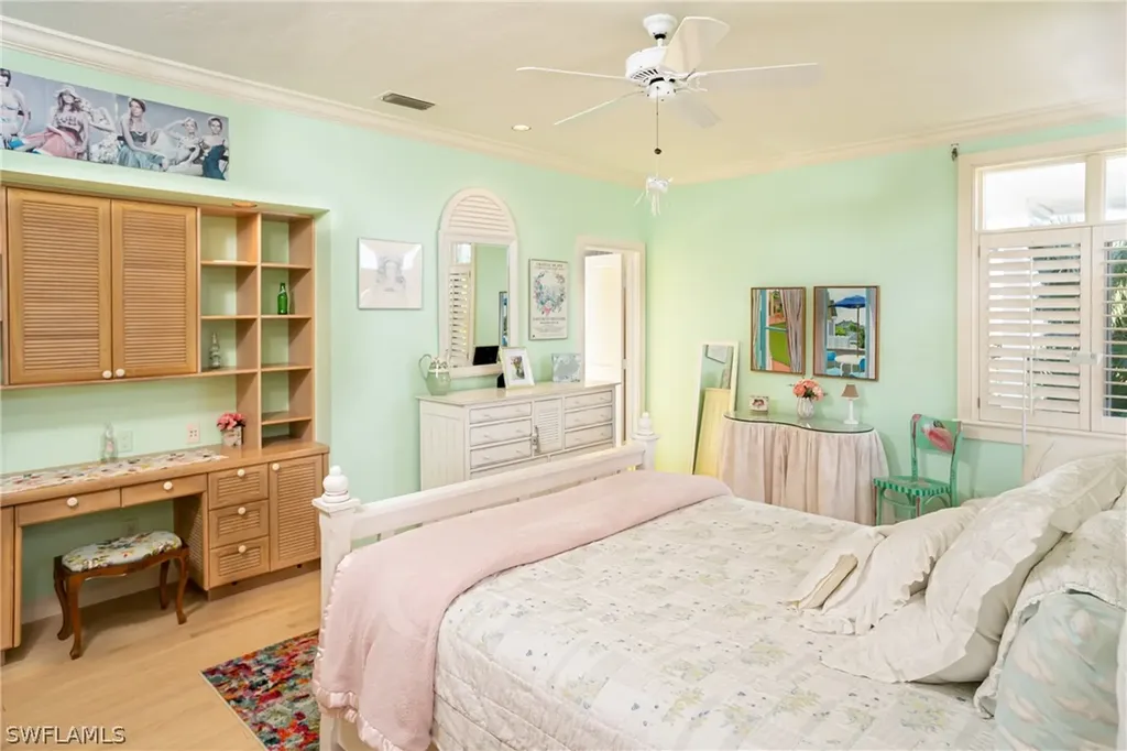 1349 Bay Drive Sanibel FL 33957