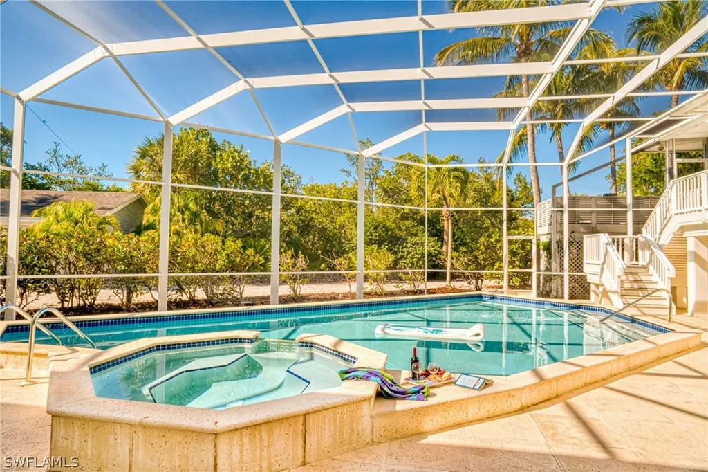 1349 Bay Drive Sanibel FL 33957