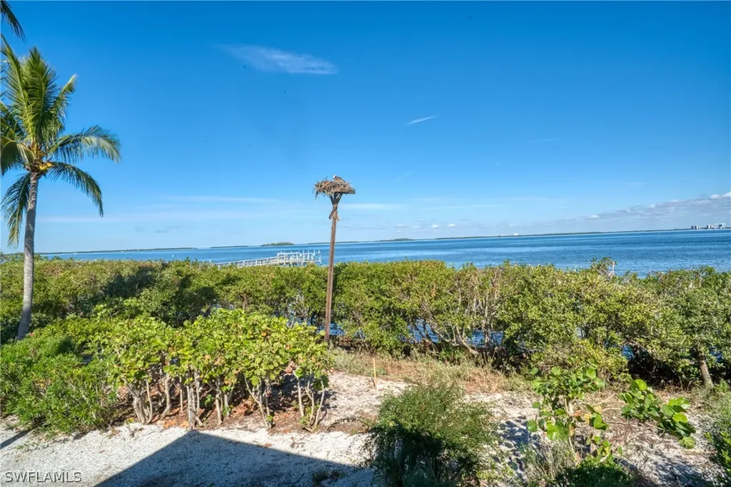 1349 Bay Drive Sanibel FL 33957