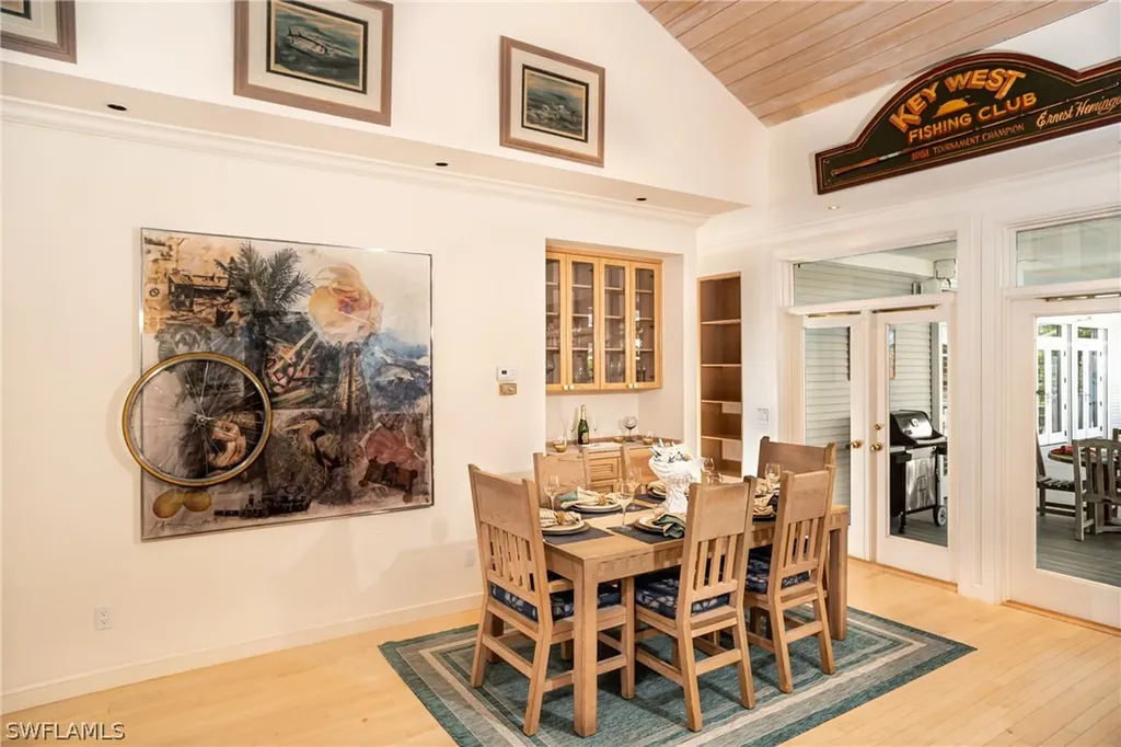 1349 Bay Drive Sanibel FL 33957