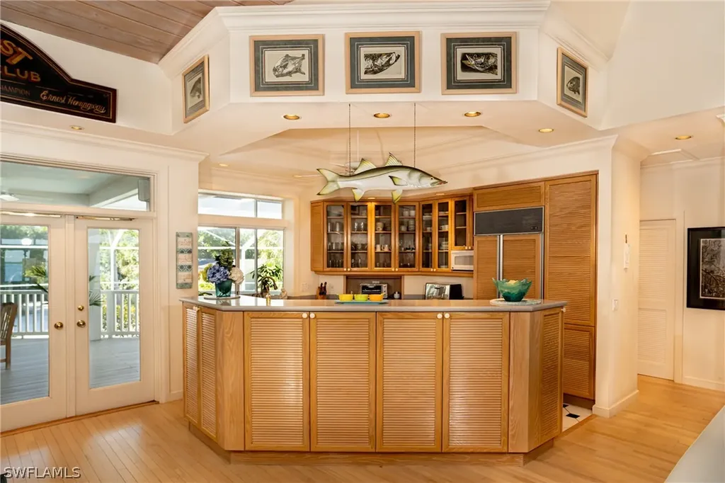 1349 Bay Drive Sanibel FL 33957