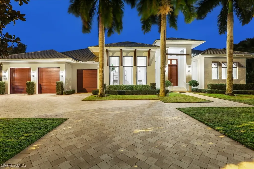 1140 Oleander Drive Naples FL 34102