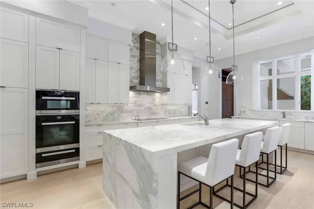 1140 Oleander Drive Naples FL 34102
